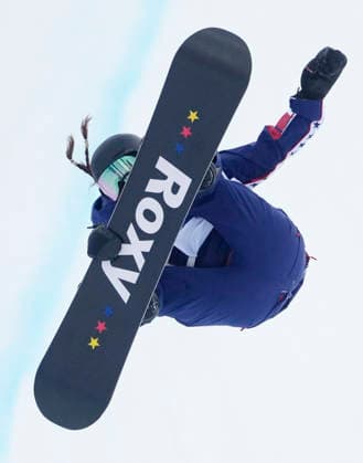 Chloe Kim of the United States competes in the Women s Snowboard Halfpipe qualifications at the Milano Cortina 2026 Winter Olympic Games, Olympische Spiele, Olympia, OS in Livigno, Italy, on Wednesday, February 11, 2026.  OLY20260211807 BOBxSTRONG