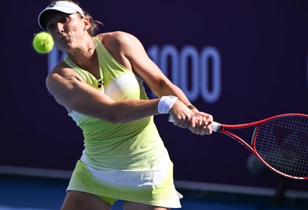 Qatar TotalEnergies Open 2026 - Day Four DOHA, QATAR FEBRUARY 11: Varvara Gracheva of France in action against Maria Sakkari of Greece in the Round of 16 on Day Four of the Qatar TotalEnergies Open, part of the Hologic WTA, Tennis Damen Tour, at the Khalifa International Tennis and Squash Complex on February 11, 2026 in Doha, Qatar. Doha Qatar  Copyright: xArturxWidakx originalFilename:widak-qatartot260211_npYtJ.jpg
