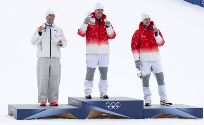 OLYMPICS - Winter Olympic Games, Olympische Spiele, Olympia, OS Milano Cortina 2026 BORMIO,ITALY,11.FEB.26 - OLYMPICS, ALPINE SKIING - Winter Olympic Games Milano Cortina 2026, Super G, men, medal ceremony. Image shows Ryan Cochran-Siegle (USA), the rejoicing of Franjo von Allmen (SUI) and Marco Odermatt (SUI). Keywords: medal.  GEPAxpictures xWolfgangxGrebien