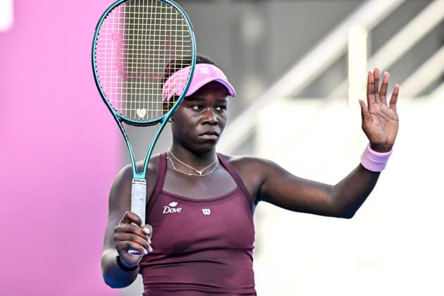 WTA, Tennis Damen QATAR TOTALENERGIES OPEN 2026-ROUND OF 16 Victoria Mboko of Canada competes in her round of 16 match against Mirra Andreeva of Russia during the WTA Qatar TotalEnergies Open 2026 tennis tournament at the Khalifa International Tennis Complex in Doha, Qatar, on February 11, 2026. ¨¨ DOHA Qatar Copyright: xNOUSHADx