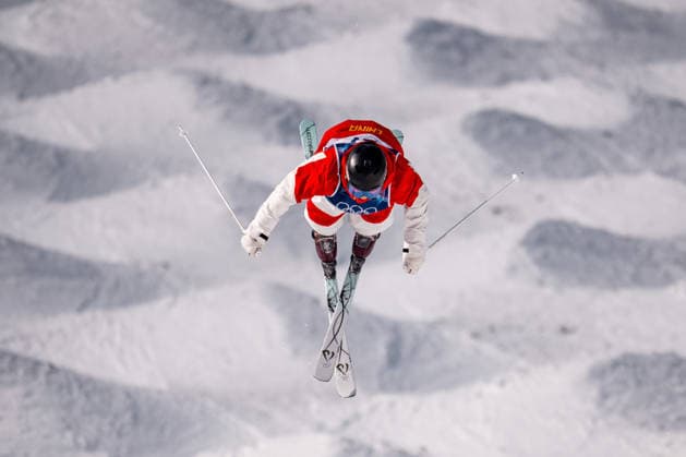 (260211) -- LIVIGNO, Feb. 11, 2026 -- Yang Ya of China competes during the freestyle skiing women s moguls qualification at the Milan-Cortina 2026 Olympic Winter games, Winterspiele,Spiele, Summer games in Livigno, Italy, Feb. 11, 2026. ) (MICO2026)ITALY-LIVIGNO-OLYMPIC WINTER GAMES-SNOWBOARD-WOMEN S HALFPIPE-QUALIFICATION HuxChao 