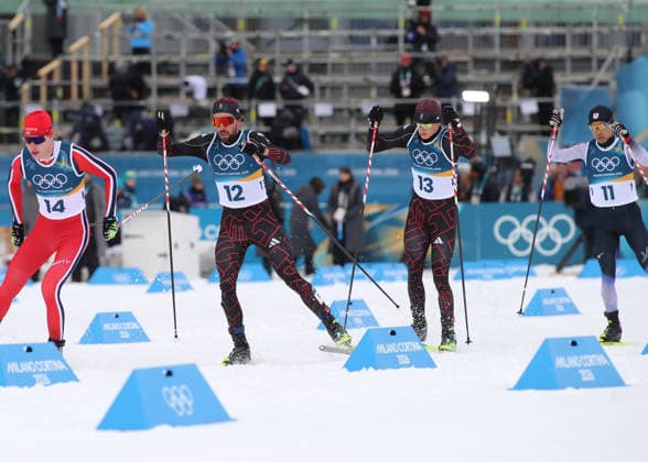 Olympische Winterspiele, Olympia, Nordische Kombination, Individual Gundersen Normal Hill 10km, Langlauf, Val di Fiemme, Tesero RYDZEK Johannes (GER) (li.) mit SCHMID Julian (GER) (re.) in der Loipe beim Langlauf *** Olympic Winter Games, Olympic Games, Nordic Combined, Individual Gundersen Normal Hill 10km, cross-country skiing, Val di Fiemme, Tesero RYDZEK Johannes GER left with SCHMID Julian GER right in the cross-country skiing track
