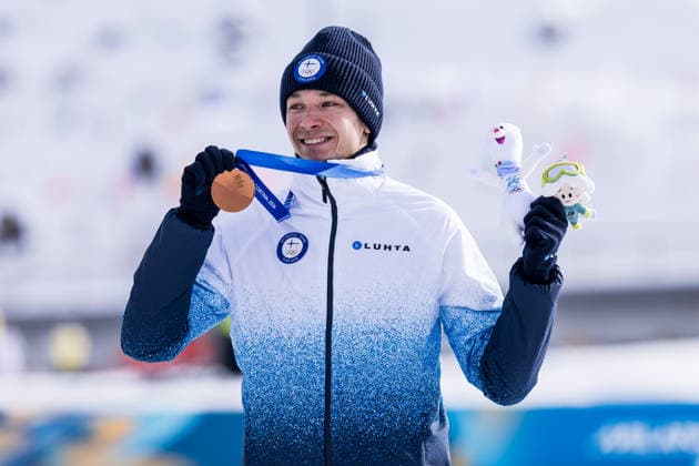 TESERO, ITALY - FEBRUARY 11: Bronze medalist Eero Hirvonen (Finland) during the Nordic Combined Individual Gundersen Normal Hill 10km medal ceremony at the Milano Cortina 2026 Olympics at Tesero Cross-Country Skiing Stadium on day 5 of the Milano Cortina 2026 Olympics on February 11, 2026 in Cortina, Italy. Editorial use only. Italy Copyright: xSteffiexWunderlx