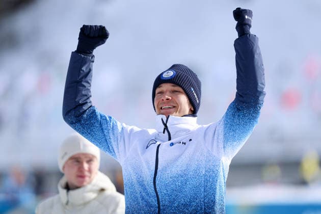 Olympische Winterspiele Milano Cortina 2026 Nordische Kombination Einzel Gundersen Normalschanze 10km am 11.02.2026 im Tesero Cross-Country Skiing Stadium in Cortina d™Ampezzo Eero Hirvonen ( Finnland ) gewinnt die Bronze Medaille *** Olympic Winter Games Milano Cortina 2026 Nordic Combined Individual Gundersen Normal Hill 10km on 11 02 2026 at Tesero Cross Country Skiing Stadium in Cortina d™Ampezzo Eero Hirvonen Finland wins the bronze medal xMSx