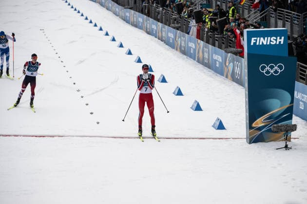 Zieleinlauf Johannes Lamparter ( Österreich ), Jens Luraas Oftebro ( Norwegen ) und Eero Hirvonen ( Finnland ), Nordic Combined Individual Men, Milano Cortina 2026 Olympic Games, Olympische Spiele, Olympia, OS 11-02-2026 *** Finish line Johannes Lamparter Austria , Jens Luraas Oftebro Norway and Eero Hirvonen Finland , Nordic Combined Individual Men, Milano Cortina 2026 Olympic Games 11 02 2026 Copyright: HMBxMedia MarcxNiemeyer