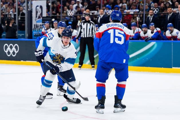 260211 Anton Lundell of Finland in the men s Ice hockey, Eishockey game between Slovakia and Finland during day 5 of the 2026 Winter Olympics on February 11, 2026 in Milan. Photo: Carl Sandin BILDBYRAN kod CS CS0869 ishockey ice hockey Olympic Games, Olympische Spiele, Olympia, OS olympics winter olympics os ol olympiska spel vinter-os olympiske leker milano cortina 2026 milan cortina 2026 milano cortina 2026 olympic games milano cortina 2026 winter olympic games milano cortina-os milano cortina-ol vinter-ol 5 bbeng slovakia slovakien finland *** 260211 Anton Lundell of Finland in the men s ice hockey game between Slovakia and Finland during day 5 of the 2026 Winter Olympics on February 11, 2026 in Milan Photo Carl Sandin BILDBYRAN kod CS CS0869 ishockey ice hockey olympic games olympics winter olympics os ol olympiska spel vinter os olympiske leker milano cortina 2026 milan cortina 2026 milano cortina 2026 olympic games milano cortina 2026 winter olympic games milano cortina os milano cortina ol vinter ol 5 bbeng slovakia slovakien finland  Copyright: CARLxSANDIN BB260211CS063