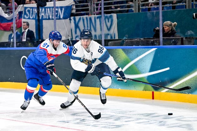11 02 2026, Milano, Santa Giulia Ice hockey, Eishockey Arena, Winter Olympics: Slovakia - Finland (Ice Hockey), Mikko Rantanen of Finland against Matus Sukel of Slovakia Milano Santa Giulia Ice Hockey Arena Lombardy Italy *** 11 02 2026, Milano, Santa Giulia Ice Hockey Arena, Winter Olympics Slovakia Finland Ice Hockey , Mikko Rantanen of Finland against Matus Sukel of Slovakia Milano Santa Giulia Ice Hockey Arena Lombardy Italy Copyright: xJustPictures.ch AndreaxBrancax jp-en-AnBr-AB-AAB_114711022026