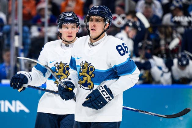 260211 Artturi Lehkonen and Teuvo Teräväinen of Finland in the men s Ice hockey, Eishockey game between Slovakia and Finland during day 5 of the 2026 Winter Olympics on February 11, 2026 in Milan. Photo: Carl Sandin BILDBYRAN kod CS CS0869 ishockey ice hockey Olympic Games, Olympische Spiele, Olympia, OS olympics winter olympics os ol olympiska spel vinter-os olympiske leker milano cortina 2026 milan cortina 2026 milano cortina 2026 olympic games milano cortina 2026 winter olympic games milano cortina-os milano cortina-ol vinter-ol 5 bbeng slovakia slovakien finland *** 260211 Artturi Lehkonen and Teuvo Teräväinen of Finland in the men s ice hockey game between Slovakia and Finland during day 5 of the 2026 Winter Olympics on February 11, 2026 in Milan Photo Carl Sandin BILDBYRAN kod CS CS0869 ishockey ice hockey olympic games olympics winter olympics os ol olympiska spel vinter os olympiske leker milano cortina 2026 milan cortina 2026 milano cortina 2026 olympic games milano cortina 2026 winter olympic games milano cortina os milano cortina ol vinter ol 5 bbeng slovakia slovakien finland  Copyright: CARLxSANDIN BB260211CS086