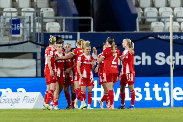 Google Pixel Frauen-Bundesliga: FC Carl Zeiss Jena vs. FC Bayern München; Jena; 11.02.2026 Jubel, Jovana Damnjanovi? ( 9; FC Bayern München) und Mannschaft Google Pixel Frauen-Bundesliga: FC Carl Zeiss Jena vs. FC Bayern München; ad hoc arena im Ernst-Abbe-Sportfeld; 11.02.2026 DFB REGULATIONS PROHIBIT ANY USE OF PHOTOGRAPHS AS IMAGE SEQUENCES AND OR QUASI-VIDEO. Copyright: xBEAUTIFULxSPORTS Duehringx