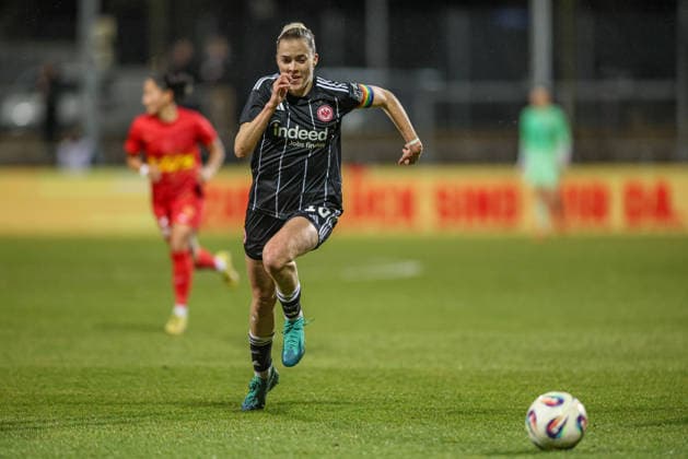 GER, Frankfurt, Eintracht Frankfurt vs FC Nordsjaelland, Europacup, Fussball, UEFA, Spielzeit 2024 2026, Stadion am Brentanobad, Viertelfinale, Hinspiel im Bild: Laura Freigang (Eintracht Frankfurt Frauen 10) DFB DFL REGULATIONS PROHIBIT ANY USE OF PHOTOGRAPHS AS IMAGE SEQUENCES AND OR QUASI-VIDEO, 11.02.2026 Copyright: HMBxMedia HendrikxHamelau
