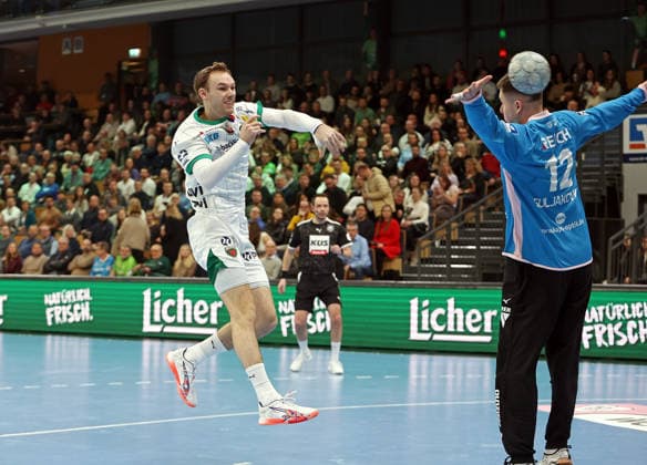 11.02.2026, xovx, Handball Daikin Handball Bundesliga, HSG Wetzlar - Füchse Berlin v.l. Mathias Gidsel (Füchse Berlin), Anadin Suljakovic (HSG Wetzlar) Wetzlar Buderus-Arena Hessen Deutschland (DE)
