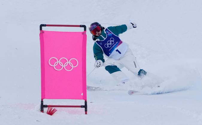 Jakara Anthony of Australia skies off the course on her final run at the Women s Freestyle Skiing Moguls Finals at the Milano Cortina 2026 Winter Olympic Games, Olympische Spiele, Olympia, OS in Livigno, Italy, on Wednesday, February 11, 2026. Elizabeth Lemley of the United States won the gold medal, Jaelin Kauf of the United States won the silver medal and Perrine Laffont of France won the bronze medal.  OLY20260211879 BOBxSTRONG