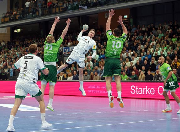 11.02.2026, xovx, Handball Daikin Handball Bundesliga, HSG Wetzlar - Füchse Berlin v.l. Max Darj (Füchse Berlin), Georg Löwen (HSG Wetzlar), Lasse Bredekjaer Andersson (Füchse Berlin), Josip Simic (HSG Wetzlar), Cyrill Akakpo (HSG Wetzlar) Wetzlar Buderus-Arena Hessen Deutschland (DE)