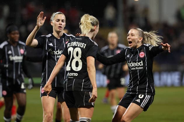 FBL - UEFA Women™s Europa Cup 2025 26 Eintracht Frankfurt - Nordsjaelland Laura Freigang (Eintracht Frankfurt) and Rebecka Blomqvist (Eintracht Frankfurt), Elisa Senss (Eintracht Frankfurt) celebrate the goal to 2:0, during the Women™s Europa Cup match between Eintracht Frankfurt and Nordsaelland at Stadion am Brentanobad in Frankfurt am Main, Germany, February 11, 2026. Copyright: JoaquimxFerreira