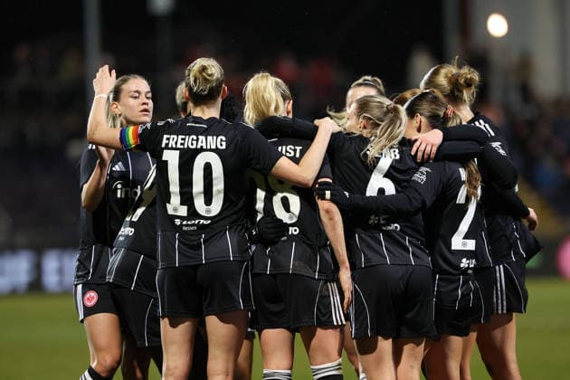 FBL - UEFA Women™s Europa Cup 2025 26 Eintracht Frankfurt - Nordsjaelland Laura Freigang (Eintracht Frankfurt) and Rebecka Blomqvist (Eintracht Frankfurt), Elisa Senss (Eintracht Frankfurt) and Team celebrate the goal to 2:0, during the Women™s Europa Cup match between Eintracht Frankfurt and Nordsaelland at Stadion am Brentanobad in Frankfurt am Main, Germany, February 11, 2026. Copyright: JoaquimxFerreira