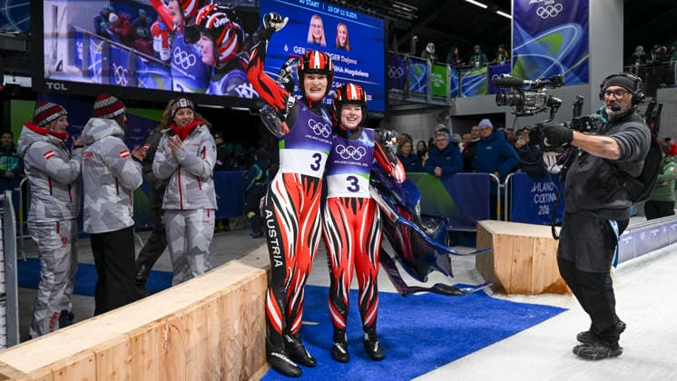 OLYMPICS - Winter Olympic Games, Olympische Spiele, Olympia, OS Milano Cortina 2026 CORTINA D AMPEZZO,ITALY,11.FEB.26 - OLYMPICS, LUGE - Winter Olympic Games Milano Cortina 2026, women, doubles. Image shows the rejoicing of Selina Egle and Lara Michaela Kipp (AUT).  GEPAxpictures xAlexanderxSolc