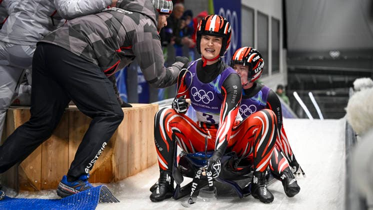 OLYMPICS - Winter Olympic Games, Olympische Spiele, Olympia, OS Milano Cortina 2026 CORTINA D AMPEZZO,ITALY,11.FEB.26 - OLYMPICS, LUGE - Winter Olympic Games Milano Cortina 2026, women, doubles. Image shows the rejoicing of Selina Egle and Lara Michaela Kipp (AUT).  GEPAxpictures xAlexanderxSolc