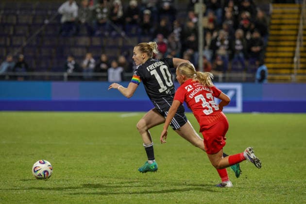 11.02.2026, xgrfx, Fussball UEFA Women s Europa Cup 1 4 Finale, Eintracht Frankfurt - FC Nordsjaelland v.l. Laura Freigang (Eintracht Frankfurt), Astrid Engsig-Karup (FC Nordsjaelland) (DFL DFB REGULATIONS PROHIBIT ANY USE OF PHOTOGRAPHS as IMAGE SEQUENCES and or QUASI-VIDEO) Stadion am Brentanobad