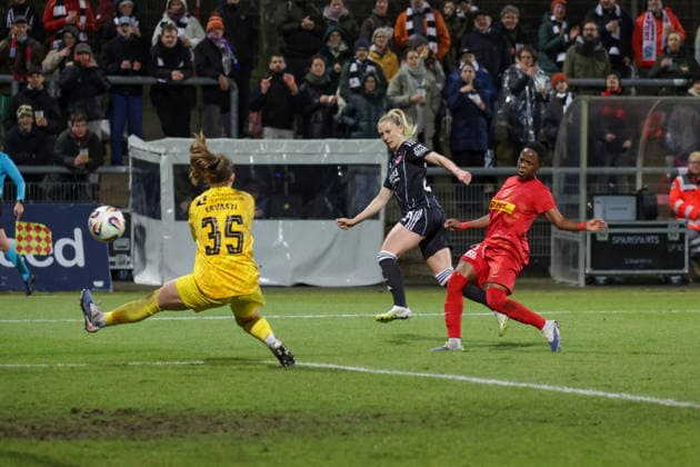 11.02.2026, xgrfx, Fussball UEFA Women s Europa Cup 1 4 Finale, Eintracht Frankfurt - FC Nordsjaelland v.l. Tor, Rebecka Blomqvist (Eintracht Frankfurt) (DFL DFB REGULATIONS PROHIBIT ANY USE OF PHOTOGRAPHS as IMAGE SEQUENCES and or QUASI-VIDEO) Stadion am Brentanobad