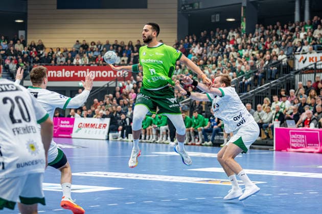Handball Bundesliga; HSG Wetzlar - Füchse Berlin, 11.02.26 Philipp Ahouansou (HSG Wetzlar, 19), Max Darj (Füchse Berlin, 5) Handball Bundesliga; HSG Wetzlar - Füchse Berlin: Wetzlar, 11.02.26 Copyright: xBEAUTIFULxSPORTS Roeczeyx