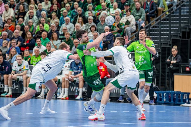 Handball Bundesliga; HSG Wetzlar - Füchse Berlin, 11.02.26 Filip Vistorop (HSG Wetzlar, 4), Jona Schoch (HSG Wetzlar, 22), Nejc Cehte (Füchse Berlin, 22) Handball Bundesliga; HSG Wetzlar - Füchse Berlin: Wetzlar, 11.02.26 Copyright: xBEAUTIFULxSPORTS Roeczeyx