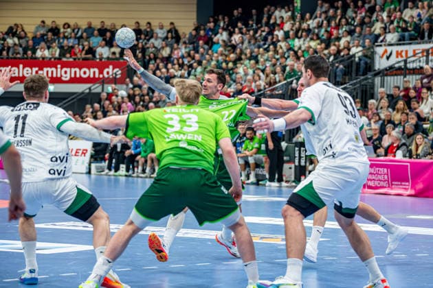 Handball Bundesliga; HSG Wetzlar - Füchse Berlin, 11.02.26 Jona Schoch (HSG Wetzlar, 22), Georg Löwen ((HSG Wetzlar, 33), Mijajlo Marseni? (Füchse Berlin, 93), Lasse Andersson (Füchse Berlin, 11) Handball Bundesliga; HSG Wetzlar - Füchse Berlin: Wetzlar, 11.02.26 Copyright: xBEAUTIFULxSPORTS Roeczeyx