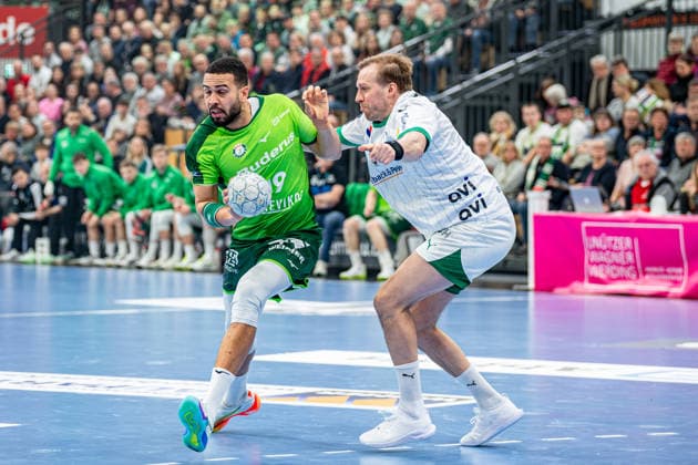 Handball Bundesliga; HSG Wetzlar - Füchse Berlin, 11.02.26 Philipp Ahouansou (HSG Wetzlar, 19) Max Darj (Füchse Berlin, 5) Handball Bundesliga; HSG Wetzlar - Füchse Berlin: Wetzlar, 11.02.26 Copyright: xBEAUTIFULxSPORTS Roeczeyx
