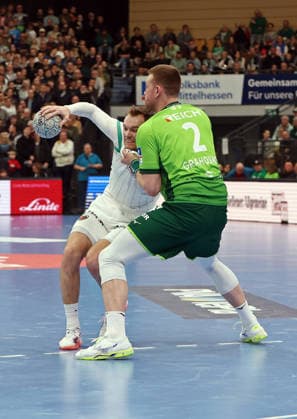 11.02.2026, xovx, Handball Daikin Handball Bundesliga, HSG Wetzlar - Füchse Berlin v.l. Mathias Gidsel (Füchse Berlin), Nikola Grahovac (HSG Wetzlar) Wetzlar Buderus-Arena Hessen Deutschland (DE)