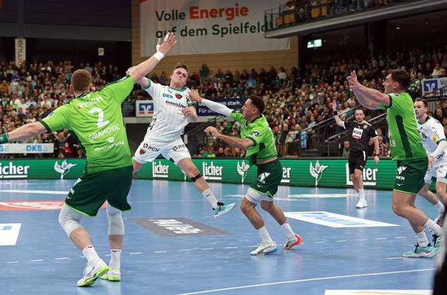 11.02.2026, xovx, Handball Daikin Handball Bundesliga, HSG Wetzlar - Füchse Berlin v.l. Nikola Grahovac (HSG Wetzlar), Tobias Schjölberg Gröndahl (Füchse Berlin), Ahmet Nafea (HSG Wetzlar), Josip Simic (HSG Wetzlar) Wetzlar Buderus-Arena Hessen Deutschland (DE)