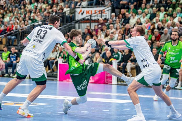 Handball Bundesliga; HSG Wetzlar - Füchse Berlin, 11.02.26 Niklas Theiß (HSG Wetzlar, 9), Mijajlo Marseni? (Füchse Berlin, 93), Max Darj (Füchse Berlin, 5) Handball Bundesliga; HSG Wetzlar - Füchse Berlin: Wetzlar, 11.02.26 Copyright: xBEAUTIFULxSPORTS Roeczeyx