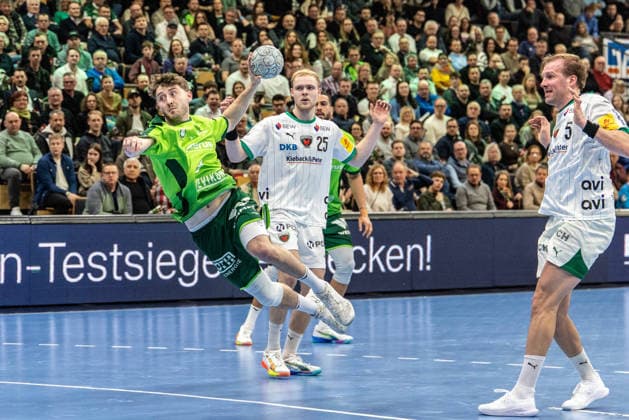 Niklas Theiss (HSG Wetzlar, 09) setzt sich durch GER, HSG Wetzlar vs Fuechse Berlin, Handball, 1. Bundesliga Herren, 20. Spieltag, Spielzeit 2025 2026, 11.02.2026 GER, HSG Wetzlar vs Fuechse Berlin, Handball, 1. Bundesliga Herren, 20. Spieltag, Spielzeit 2025 2026, 11.02.2026 Wetzlar Copyright: xEibner-Pressefoto GerhardxWingenx EP_GWR