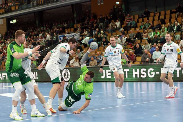 11.02.2026, xovx, Handball Daikin Handball Bundesliga, HSG Wetzlar - Füchse Berlin v.l. Nikola Grahovac (HSG Wetzlar), Matthes Langhoff (Füchse Berlin), Mihajlo Marsenic (Füchse Berlin), Jona Schoch (HSG Wetzlar), Max Darj (Füchse Berlin), Mathias Gidsel (Füchse Berlin) Wetzlar Buderus-Arena Hessen Deutschland (DE)