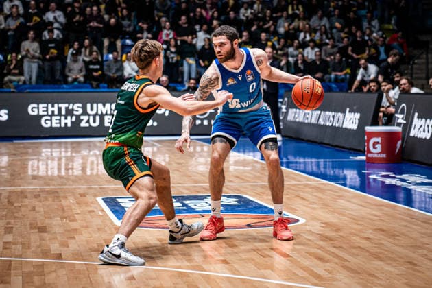 11.02.2026, xhfmx, Basketball easyCredit BBL Bundesliga, Frankfurt Skyliners - VET-CONCEPT Gladiators Trier v.l. Steven Ashworth (VET-Concept Gladiators Trier), Logan Johnson (Skyliners Frankfurt) (DFL DFB REGULATIONS PROHIBIT ANY USE OF PHOTOGRAPHS as IMAGE SEQUENCES and or QUASI-VIDEO) Frankfurt am Main