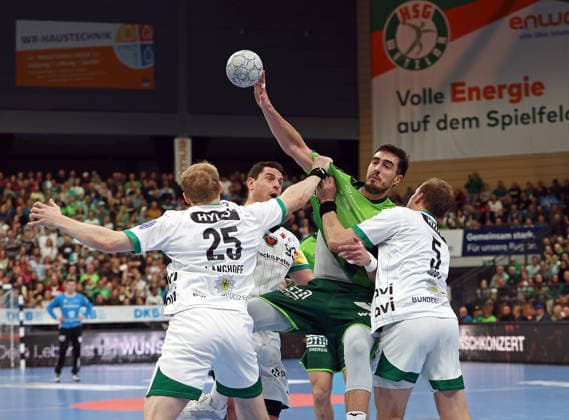 11.02.2026, xovx, Handball Daikin Handball Bundesliga, HSG Wetzlar - Füchse Berlin v.l. Matthes Langhoff (Füchse Berlin), Mihajlo Marsenic (Füchse Berlin), Filip Vistorop (HSG Wetzlar), Max Darj (Füchse Berlin) Wetzlar Buderus-Arena Hessen Deutschland (DE)