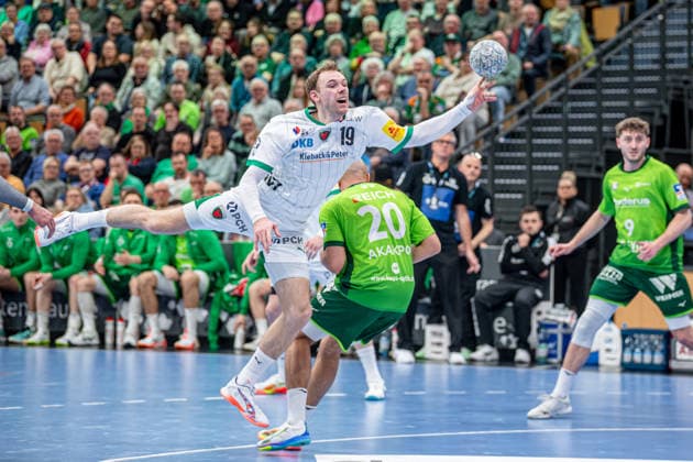 Handball Bundesliga; HSG Wetzlar - Füchse Berlin, 11.02.26 Mathias Gidsel (Füchse Berlin, 19), Cyrill Akakpo (HSG Wetzlar, 20) Handball Bundesliga; HSG Wetzlar - Füchse Berlin: Wetzlar, 11.02.26 Copyright: xBEAUTIFULxSPORTS Roeczeyx