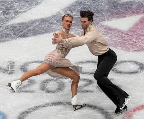 Phebe Bekker and James Hernandez of Great Britain compete during the Ice Dance - Free Dance competition at the Milano Ice Skating Arena in Milan, Italy, on Wednesday, February 11, 2026.  OLY20260211406 RICHARDxELLIS