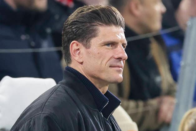Technischer Direktor Mario Gomez (RB Leipzig) schaut, DFB-Pokal, FC Bayern Muenchen v RB Leipzig, Allianz Arena am 11. February 2026 in Muenchen, Deutschland. (Foto von Marco Steinbrenner DeFodi Images) Technischer Direktor Mario Gomez (RB Leipzig) looks on, DFB-Pokal, FC Bayern Muenchen v RB Leipzig, Allianz Arena, February 11, 2026 in Muenchen, Germany. (Photo by Marco Steinbrenner DeFodi Images) DFB DFL REGULATIONS PROHIBIT ANY USE OF PHOTOGRAPHS AS IMAGE SEQUENCES AND OR QUASI-VIDEO. - *** Technical Director Mario Gomez RB Leipzig looks on, DFB Pokal, FC Bayern Muenchen v RB Leipzig, Allianz Arena, February 11, 2026 in Muenchen, Germany Photo by Marco Steinbrenner DeFodi Images Technical Director Mario Gomez RB Leipzig looks on, DFB Pokal, FC Bayern Muenchen v RB Leipzig, Allianz Arena, February 11, 2026 in Muenchen, Germany Photo by Marco Steinbrenner DeFodi Images DFB DFL REGULATIONS PROHIBIT ANY USE OF PHOTOGRAPHS AS IMAGE SEQUENCES AND OR QUASI VIDEO