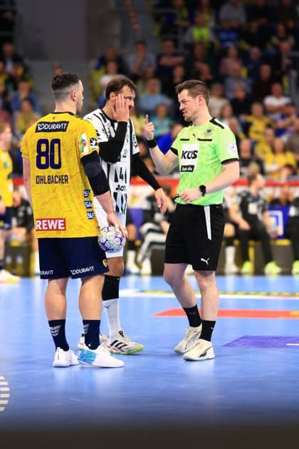 RECORD DATE NOT STATED Szene mit 80; THW Kiel und Gino Steenaerts (14; Rhein Neckar Löwen) Rhein Neckar Löwen vs THW Kiel