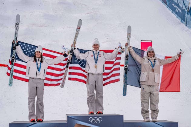 (260211) -- LIVIGNO, Feb. 11, 2026 -- Gold medalist Elizabeth Lemley (C) of the United States, silver medalist Jaelin Kauf (L) of the United States and bronze medalist Perrine Laffont of France pose for a photo during the awarding ceremony after the freestyle skiing women s moguls final at the Milan-Cortina 2026 Olympic Winter games, Winterspiele,Spiele, Summer games in Livigno, Italy, Feb. 11, 2026. ) (MICO2026)ITALY-LIVIGNO-OLYMPIC WINTER GAMES-FREESTYLE SKIING WOMEN S MOGULS-FINAL HuxChao 