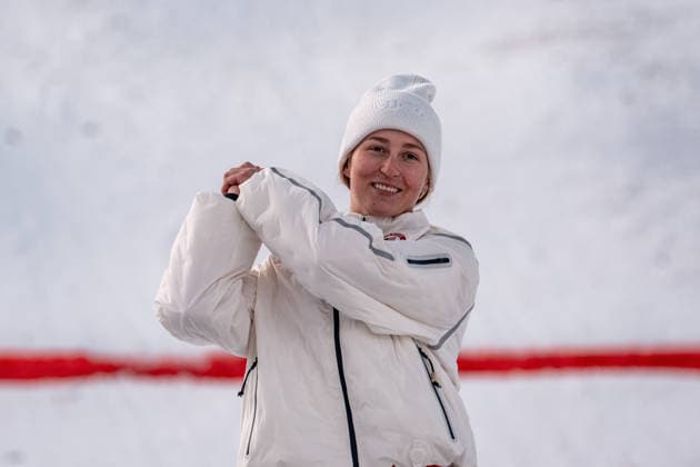(260211) -- LIVIGNO, Feb. 11, 2026 -- Gold medalist Elizabeth Lemley of the United States gestures during the awarding ceremony after the freestyle skiing women s moguls final at the Milan-Cortina 2026 Olympic Winter games, Winterspiele,Spiele, Summer games in Livigno, Italy, Feb. 11, 2026. ) (MICO2026)ITALY-LIVIGNO-OLYMPIC WINTER GAMES-FREESTYLE SKIING WOMEN S MOGULS-FINAL HuxChao 