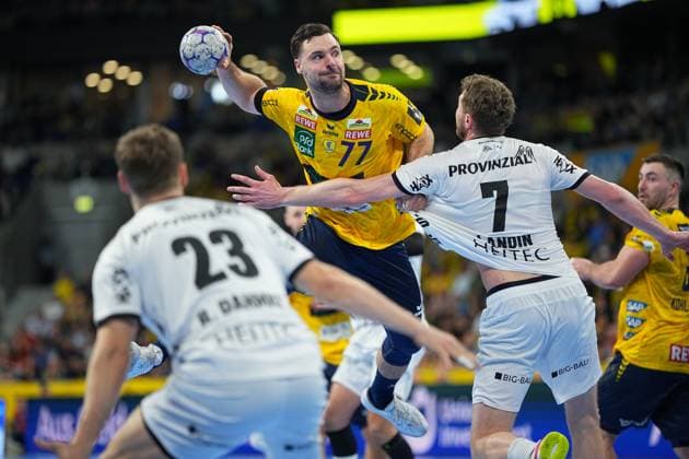 RECORD DATE NOT STATED Szene mit Dani Baijens (77; Rhein Neckar Löwen) und 80; THW Kiel Rhein Neckar Löwen vs THW Kiel