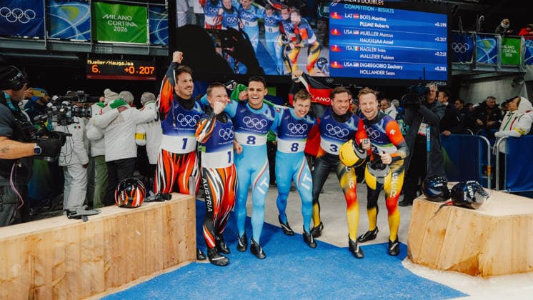 OLYMPICS - Winter Olympic Games, Olympische Spiele, Olympia, OS Milano Cortina 2026 CORTINA D AMPEZZO,ITALY,11.FEB.26 - OLYMPICS, LUGE - Winter Olympic Games Milano Cortina 2026, men, doubles. Image shows the rejoicing of Thomas Steu (AUT), Wolfgang Kindl (AUT), Emanuel Rieder (ITA), Simon Kainzwaldner (ITA), Tobias Wendl (GER) and Tobias Arlt (GER).  GEPAxpictures xAlexanderxSolc