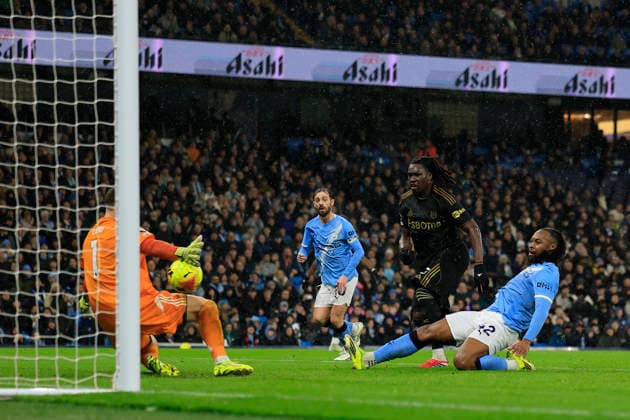 Manchester City v Fulham, Premier League Antione Semenyo (42) of Manchester City scores to make it 1-0 during the Premier League match between Manchester City and Fulham at the Etihad Stadium, Manchester, UK on 11 February 2026. Manchester Etihad Stadium Manchester UK Editorial use only DataCo restrictions apply See www.football-dataco.com , Copyright: xConorxMolloyx PSI-23725-0019