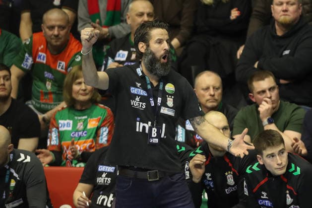 11.02.2026, xtgx, Handball, Daikin HBL, SC Magdeburg - TBV Lemgo v.l. Bennet Wiegert (Magdeburg, Trainer) Jubel, Torjubel, jubelt ueber das Tor, celebrate the goal, celebration Magdeburg