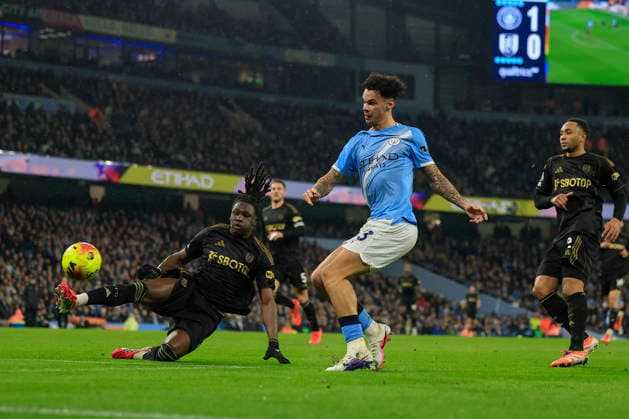Manchester City v Fulham, Premier League Nico O Reilly (33) of Manchester City scores to make it 2-0 during the Premier League match between Manchester City and Fulham at the Etihad Stadium, Manchester, UK on 11 February 2026. Manchester Etihad Stadium Manchester UK Editorial use only DataCo restrictions apply See www.football-dataco.com , Copyright: xConorxMolloyx PSI-23725-0021