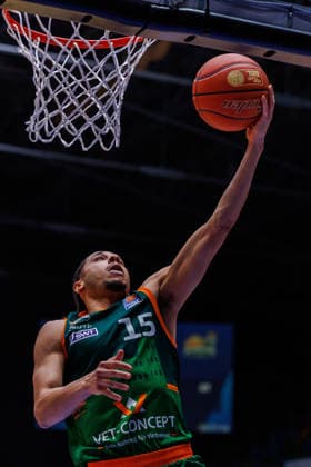 easycredit BBL, Frankfurt Skyliners - VET-CONCEPT Gladiators Trier, 11.02.2026 Jordan Roland (VET-CONCEPT Gladiators Trier, 15) mit einem Steal und einem einfachen Korbleger Spiel der easycredit BBL Frankfurt Skyliners - VET-CONCEPT Gladiators Trier; am 19. Spieltag der Saison 25 26 in der Süwag Energie ARENA am 11.02.2026 Copyright: xBEAUTIFULxSPORTS Hahnex