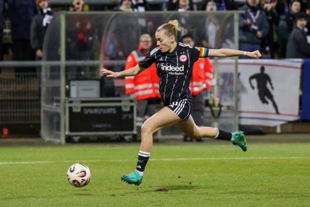 11.02.2026, xgrfx, Fussball UEFA Women s Europa Cup 1 4 Finale, Eintracht Frankfurt - FC Nordsjaelland v.l. Laura Freigang (Eintracht Frankfurt) (DFL DFB REGULATIONS PROHIBIT ANY USE OF PHOTOGRAPHS as IMAGE SEQUENCES and or QUASI-VIDEO) Stadion am Brentanobad