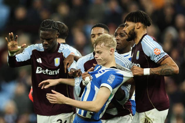 Birmingham, England, 11th February 2026. Tempers begin to boil over during the Aston Villa vs Brighton and Hove Albion Premier League match at Villa Park, Birmingham. Picture credit should read: Gareth Evans Sportimage EDITORIAL USE ONLY. No use with unauthorised audio, video, data, fixture lists, club league logos or live services. Online in-match use limited to 120 images, no video emulation. No use in betting, games or single club league player publications. SPI_025_GE_AVL_vs_BHA SPI-4521-0025