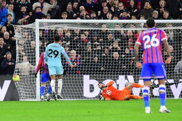 Crystal Palace v Burnley, Premier League GOAL 2-0 scored by Jorgen Strand Larsen Forward of Crystal Palace during the Premier League match between Crystal Palace and Burnley at Selhurst Park, London, UK on 11 February 2026. London Selhurst Park Greater London UK Editorial use only DataCo restrictions apply See www.football-dataco.com , Copyright: xJeffxMoodx PSI-23733-0005