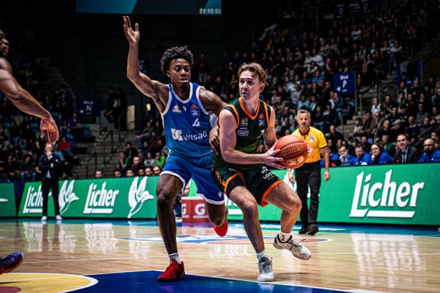 11.02.2026, xhfmx, Basketball easyCredit BBL Bundesliga, Frankfurt Skyliners - VET-CONCEPT Gladiators Trier v.l. Nahiem Alleyne (Skyliners Frankfurt), Steven Ashworth (VET-Concept Gladiators Trier) (DFL DFB REGULATIONS PROHIBIT ANY USE OF PHOTOGRAPHS as IMAGE SEQUENCES and or QUASI-VIDEO) Frankfurt am Main